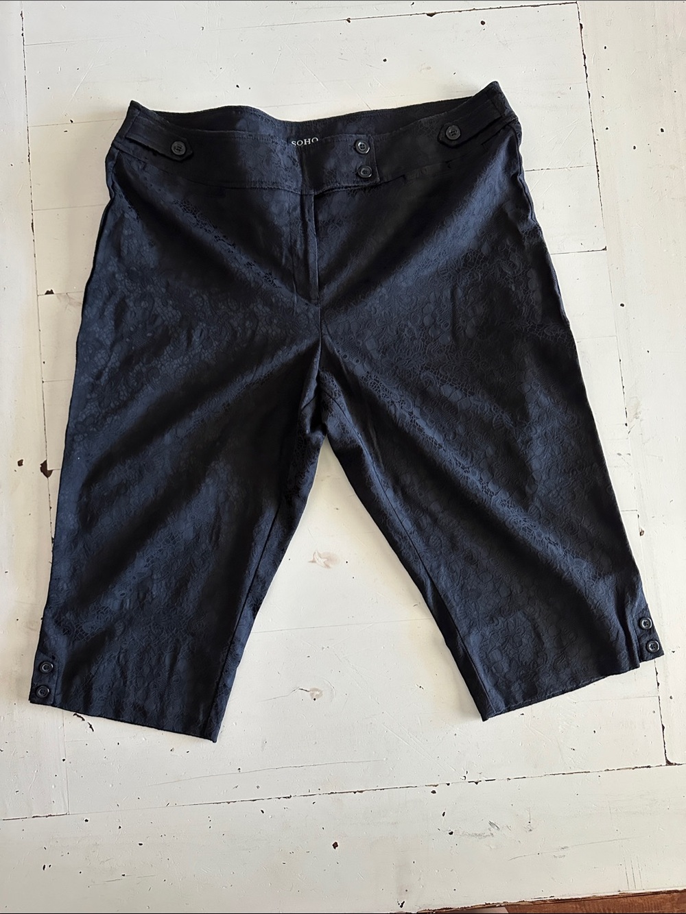 Soho Black Jacquard Cropped Button-Hem Shorts